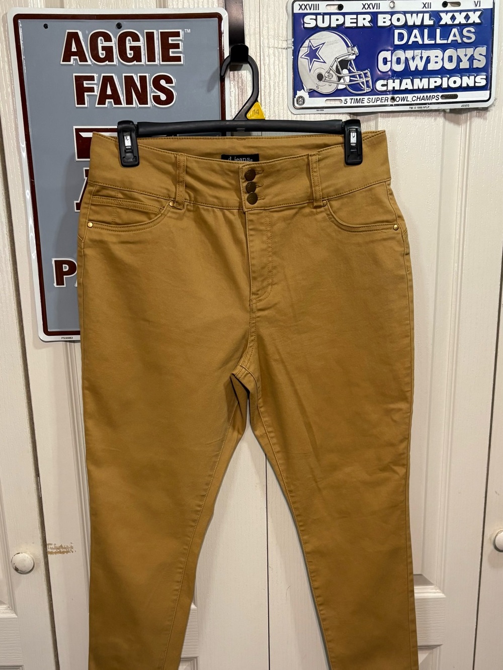 D. Jeans Mustard Yellow High-Waist Skinny Pants